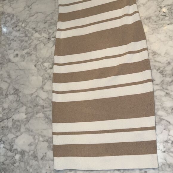 Elegant Tan and White Striped Dress S - Picture 3 of 4